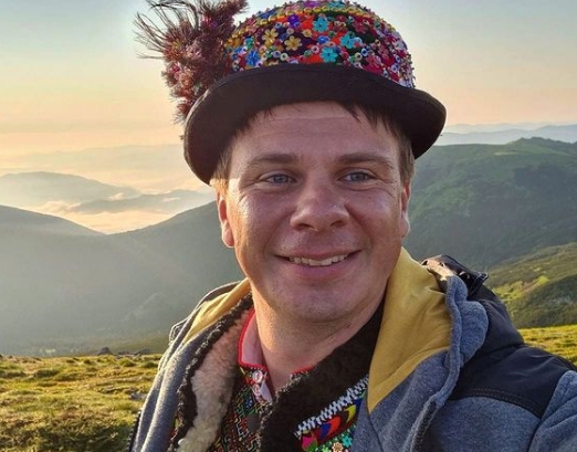 Дмитрий Комаров решил поселиться в Карпатах: где ведущий построит дом